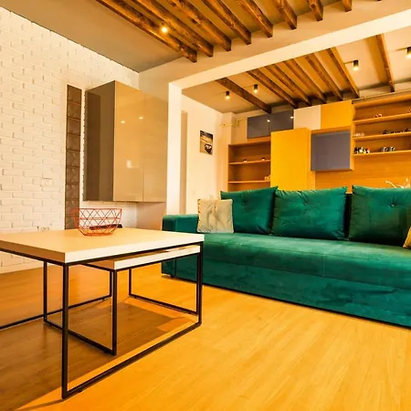 Aty Apartment *