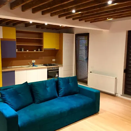 Aty Apartment *
